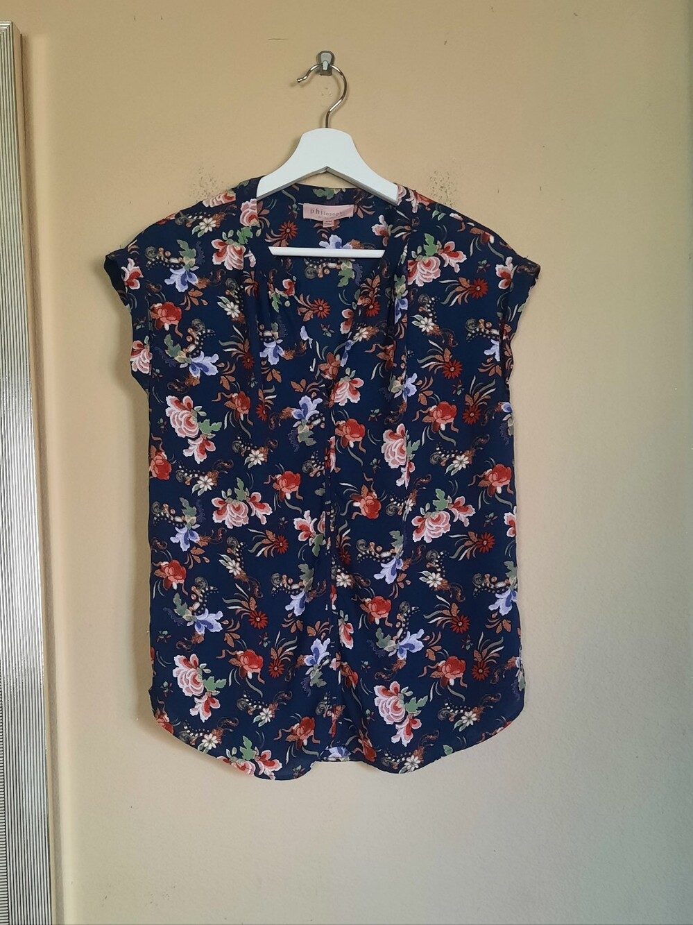 Philosophy Navy Floral Short-Sleeve Button Front Blouse